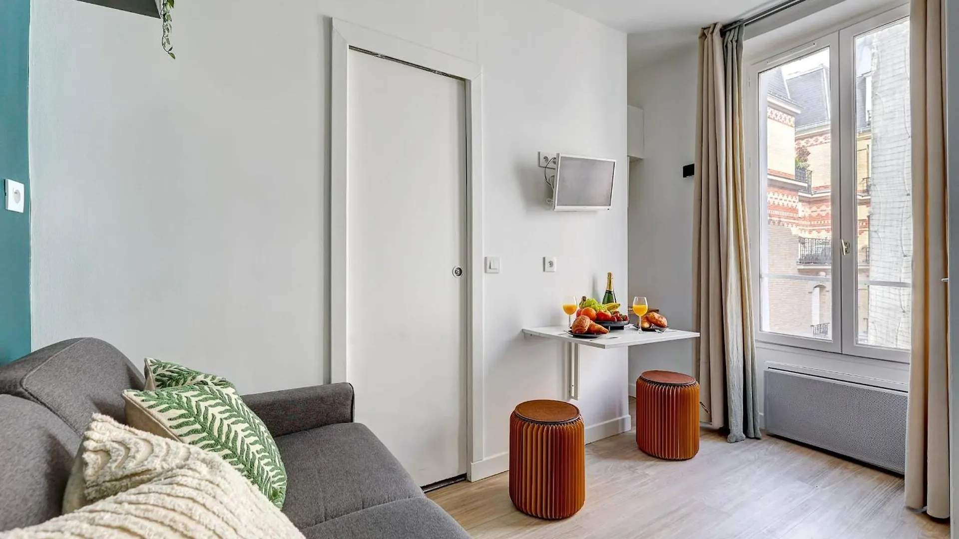 Quartier Montorgueil & Arts Et Metiers - Cityapartmentstay Paris 0*,  France